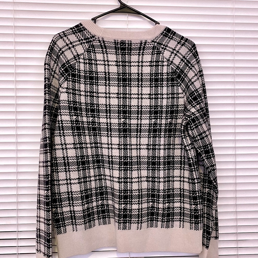Haute Hippe Black White Sweater